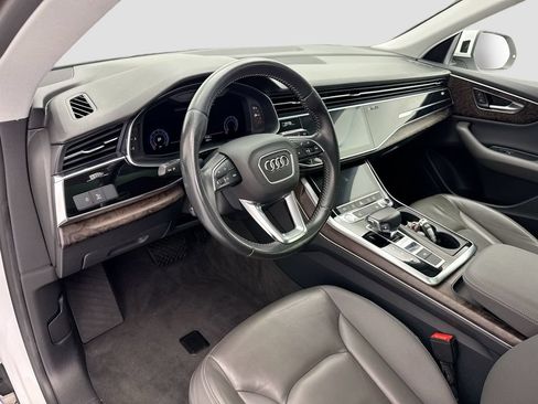 Used 2019 Audi Q8 Premium w/ Convenience Package AWD/4WD image 9