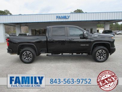 Used 2024 Chevrolet Silverado 2500 LT w/ Midnight Edition