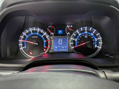 Used 2018 Toyota 4Runner TRD Off-Road Premium AWD/4WD image 25