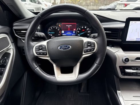 Used 2023 Ford Explorer XLT w/ Equipment Group 202A AWD/4WD image 13