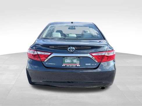 Used 2017 Toyota Camry XLE FWD image 6