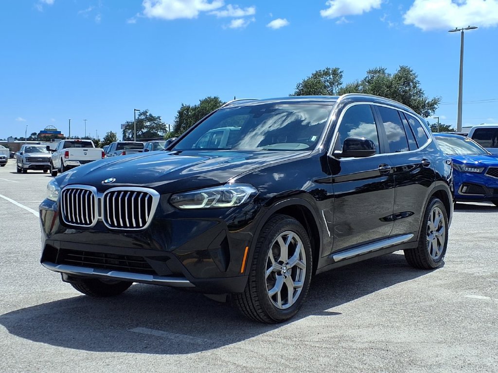 Used 2024 BMW X3 xDrive30i AWD/4WD image 3