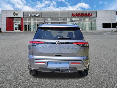 New 2026 Nissan Pathfinder SL w/ SL Premium Package (P04) FWD image 5