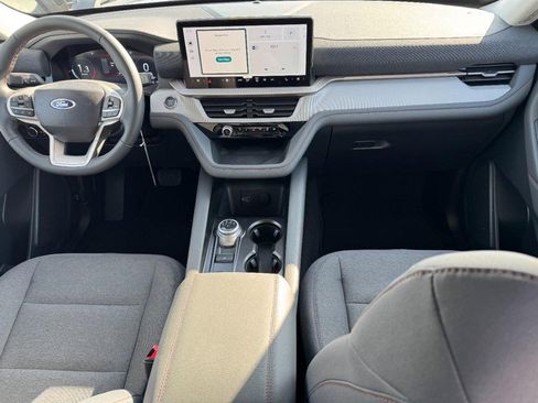 New 2026 Ford Explorer Active image 7