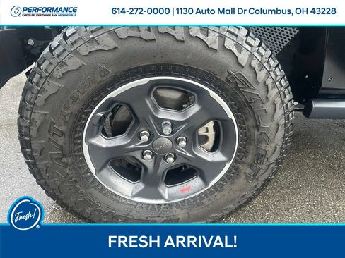 Used 2022 Jeep Gladiator Rubicon w/ LED Lighting Group AWD/4WD image 11