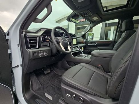 New 2026 GMC Sierra 2500 Denali w/ Denali Reserve Package AWD/4WD image 10