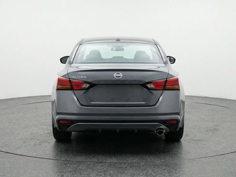 Used 2025 Nissan Altima 2.5 SV image 7