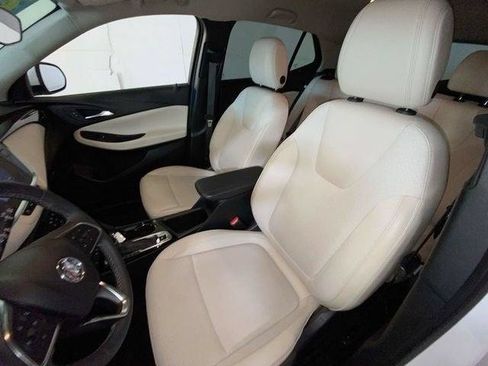 Used 2023 Buick Encore GX Preferred w/ Cold Weather Comfort Package FWD image 17