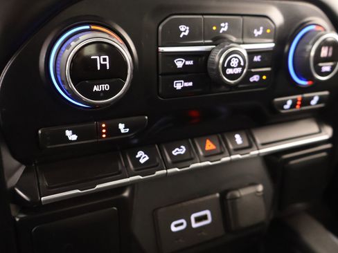 Used 2022 Chevrolet Silverado 1500 LT Trail Boss image 7