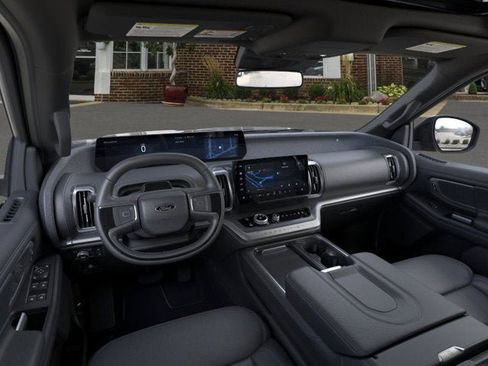 New 2025 Ford Expedition Platinum w/ Stealth Performance Package AWD/4WD image 32