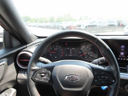 Certified 2024 Chevrolet Trax RS FWD image 26