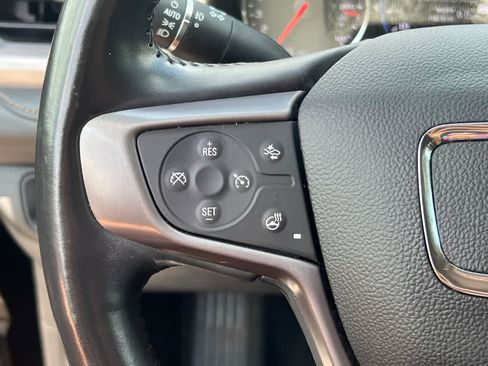 Used 2022 GMC Acadia AT4 w/ Technology Package AWD/4WD image 25