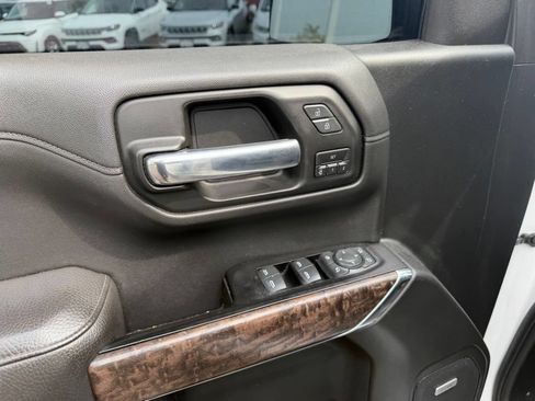 Used 2019 GMC Sierra 1500 Denali w/ Denali Ultimate Package AWD/4WD image 4