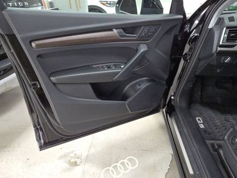Used 2024 Audi Q5 2.0T Premium image 23