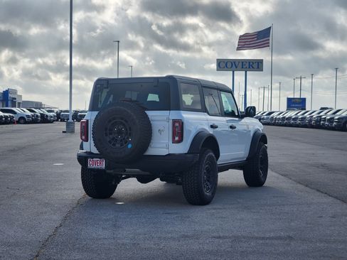 New 2026 Ford Bronco Badlands w/ Sasquatch Package AWD/4WD image 4