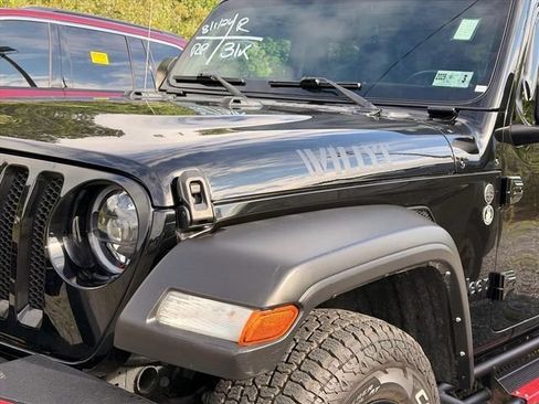 Used 2023 Jeep Wrangler Sport AWD/4WD image 4