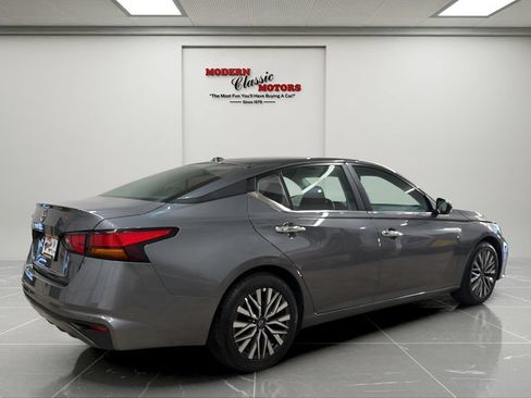 Used 2025 Nissan Altima 2.5 SV FWD image 5