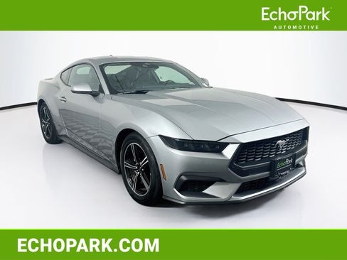 Used 2025 Ford Mustang Premium RWD image 1