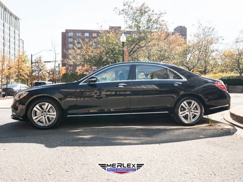 Used 2018 Mercedes-Benz S 560 4MATIC Sedan w/ Premium Package image 4