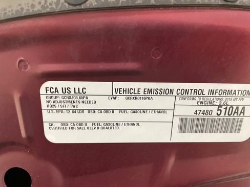 Used 2016 Chrysler 200 Limited Platinum image 37