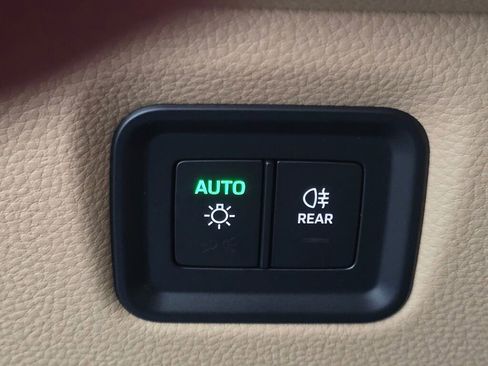 New 2025 Porsche Cayenne Coupe image 25