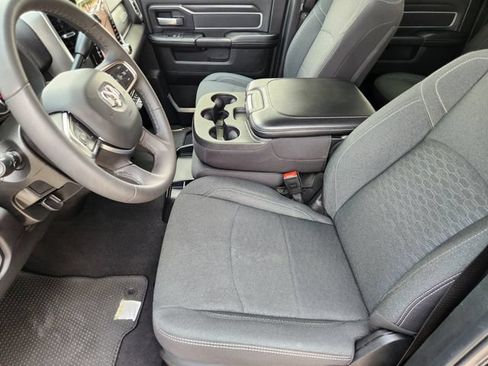Certified 2025 RAM 2500 Big Horn AWD/4WD image 16