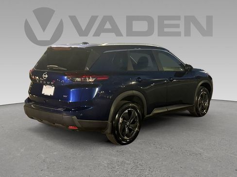 Used 2024 Nissan Rogue SV w/ SV Premium Package image 22