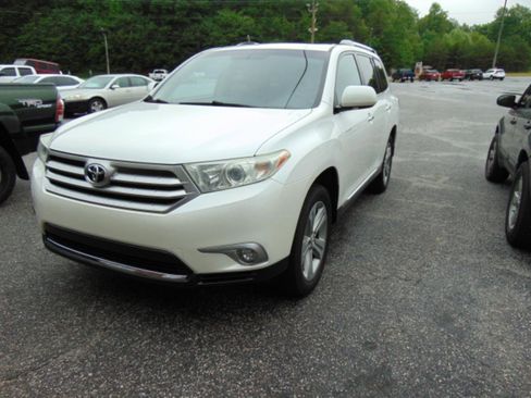 Used 2013 Toyota Highlander Limited FWD image 3
