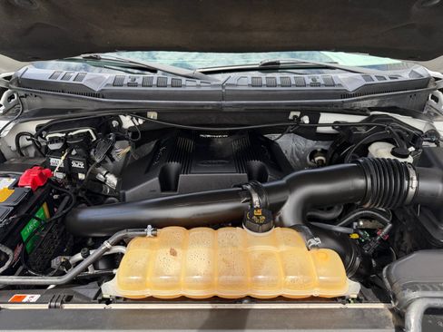 Used 2018 Ford F150 XLT w/ Equipment Group 302A Luxury AWD/4WD image 32