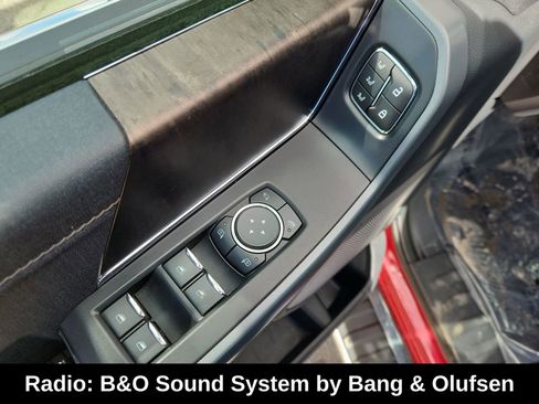 Used 2022 Ford F150 Lariat w/ Equipment Group 502A High image 13