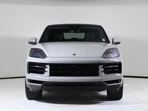 Certified 2024 Porsche Cayenne S image 10