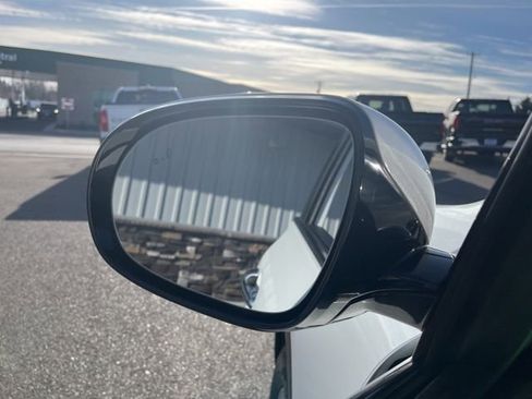 Used 2019 Kia Sorento LX image 31