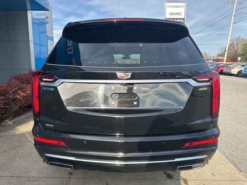 Used 2025 Cadillac XT6 Premium Luxury image 8