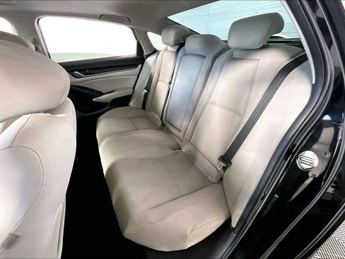 Used 2018 Honda Accord EX image 25