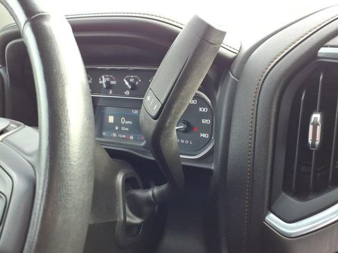 Used 2022 GMC Sierra 3500 AT4 w/ AT4 Preferred Package image 21