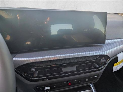 New 2026 BMW 330i Sedan w/ M Sport Package image 12