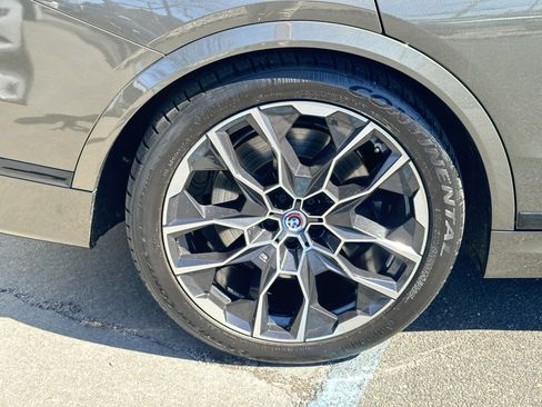 Used 2023 BMW X7 M60i w/ Executive Package image 18