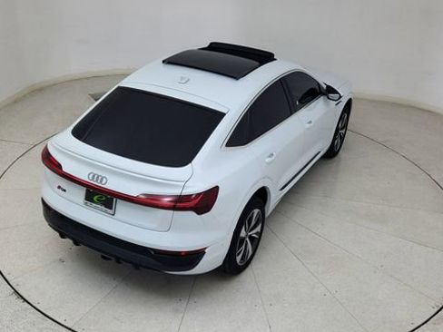 Used 2024 Audi Q8 e-tron Premium Plus w/ Premium Plus Package image 81