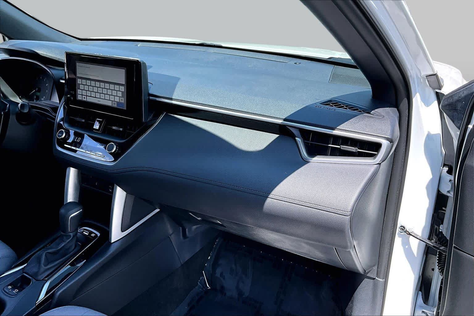 Used 2023 Toyota Corolla Cross AWD Hybrid image 18