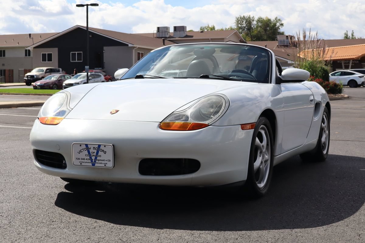 Used 1999 Porsche Boxster RWD image 11