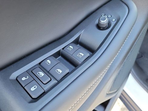 New 2025 Jeep Grand Cherokee Laredo X w/ Luxury Tech Group I image 19