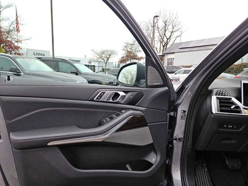 New 2026 BMW X5 xDrive50e w/ Executive Package image 24