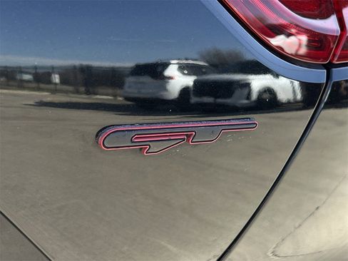 Used 2018 Kia Stinger GT1 image 6