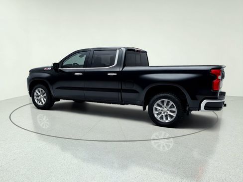 Used 2020 Chevrolet Silverado 1500 LTZ w/ LTZ Premium Package AWD/4WD image 5