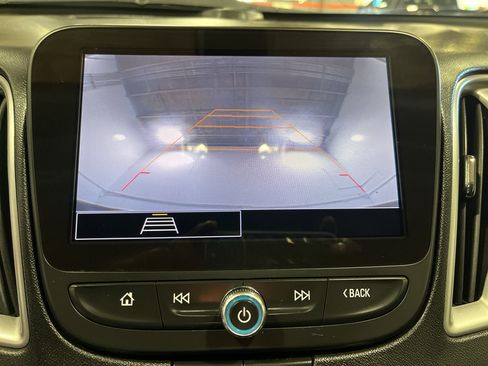 Used 2022 Chevrolet Malibu LT FWD image 30
