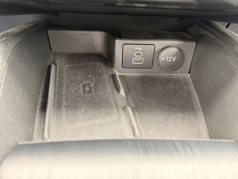 Used 2024 Ford Escape Platinum image 25