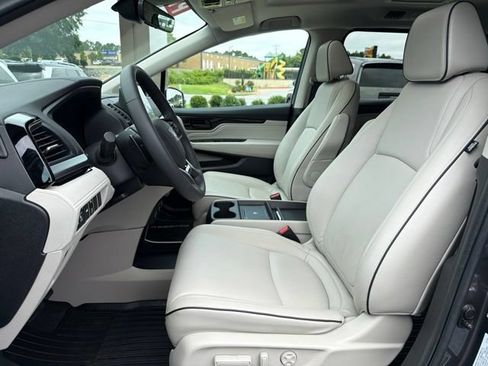 Used 2025 Honda Odyssey Touring image 22