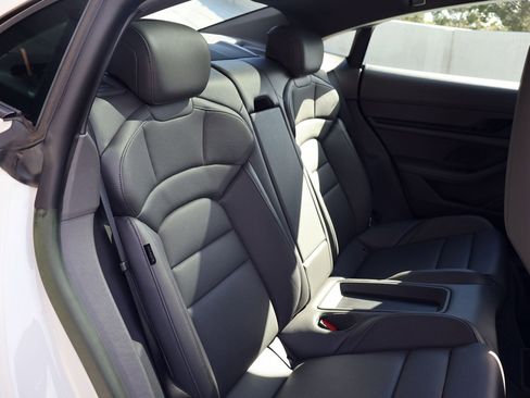 Certified 2022 Porsche Taycan image 22