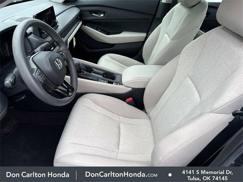 Used 2025 Honda Accord SE image 9
