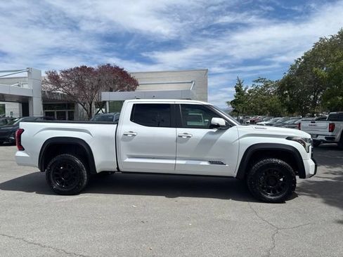 Used 2025 Toyota Tundra Platinum AWD/4WD image 9